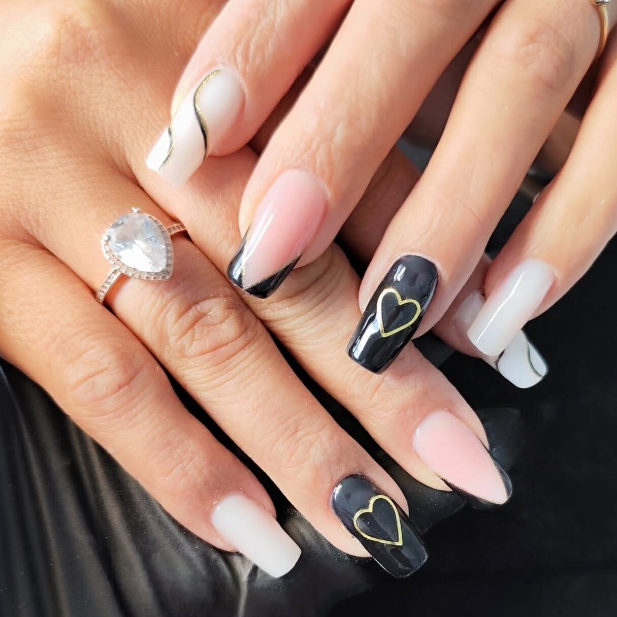 Nail art noir et blanc extensions carré River Nails prothésiste ongulaire 35
